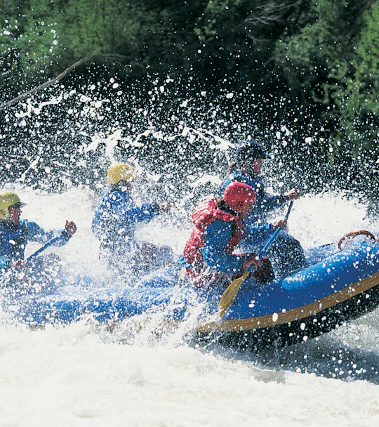 Experiencia de rafting en el Cajón del Maipo desde Santiago