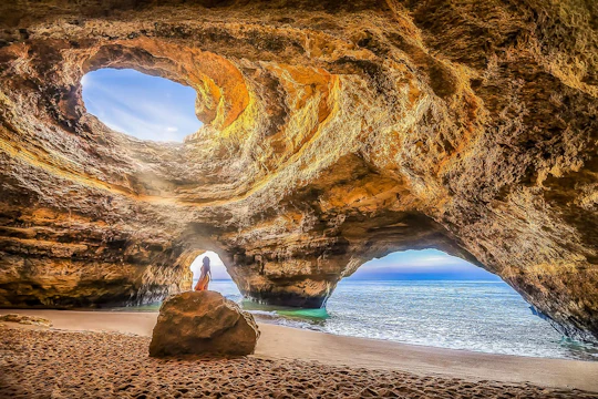 Full caves circuit and coast sightseeing boat from Portimão