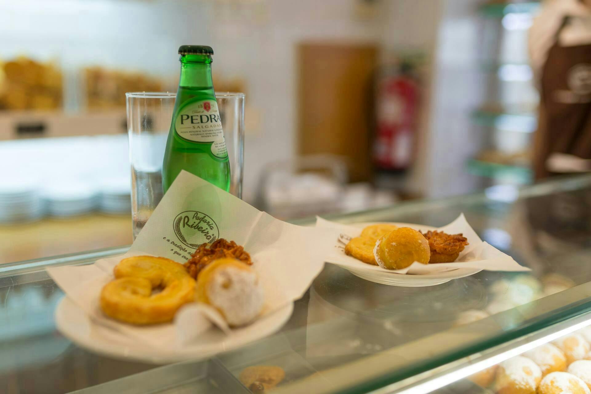 Traditionelles Essen und Wein in Porto mit zwanzig Verkostungen