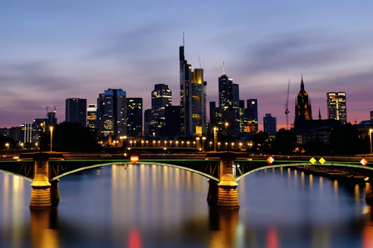 Lounge evening cruise in Frankfurt