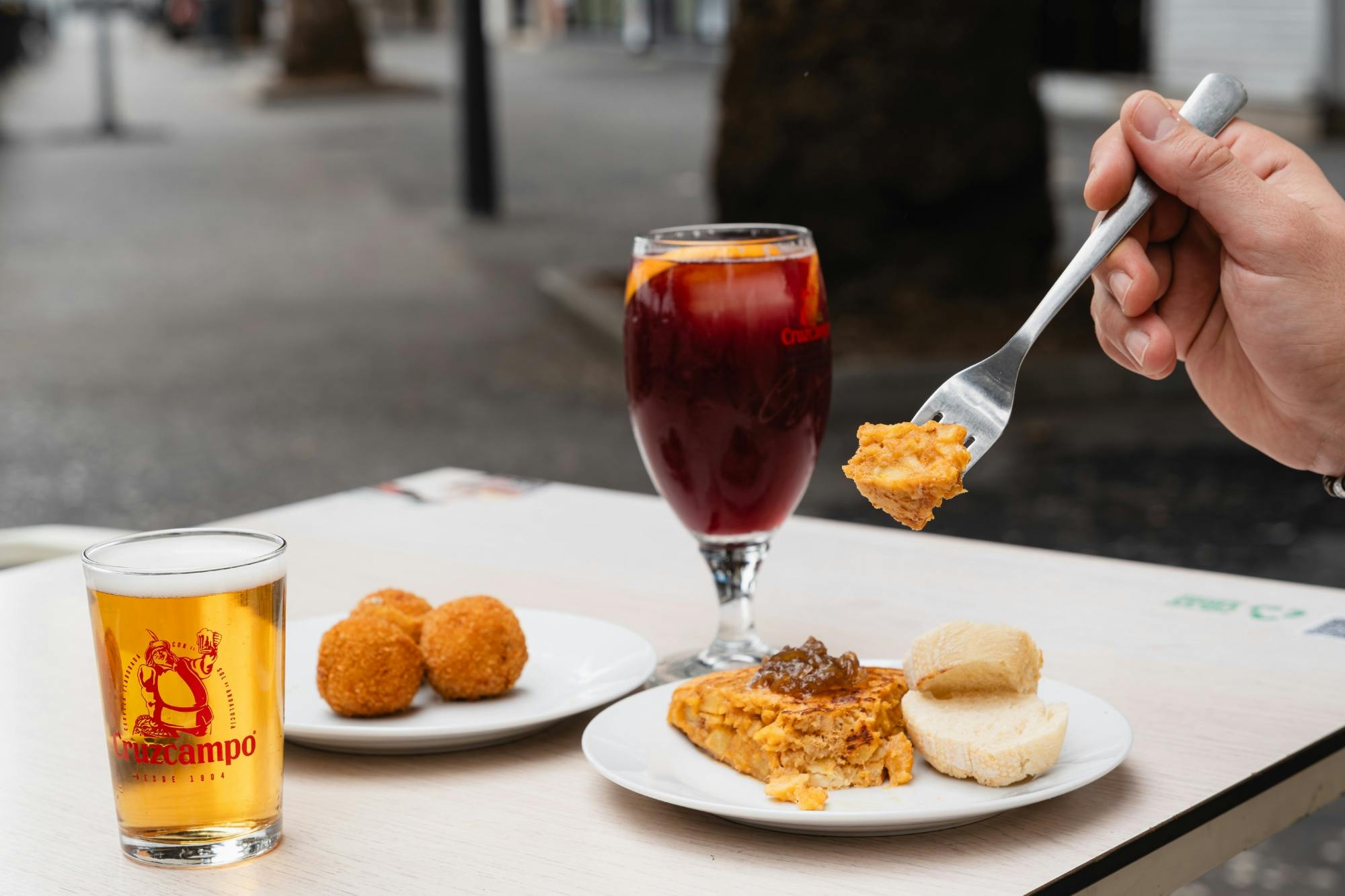 Self-guided tapas and drinks tour in Santa Cruz de Tenerife