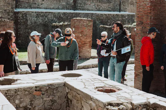 Pompeii guided tour with tasting inside the Ruins