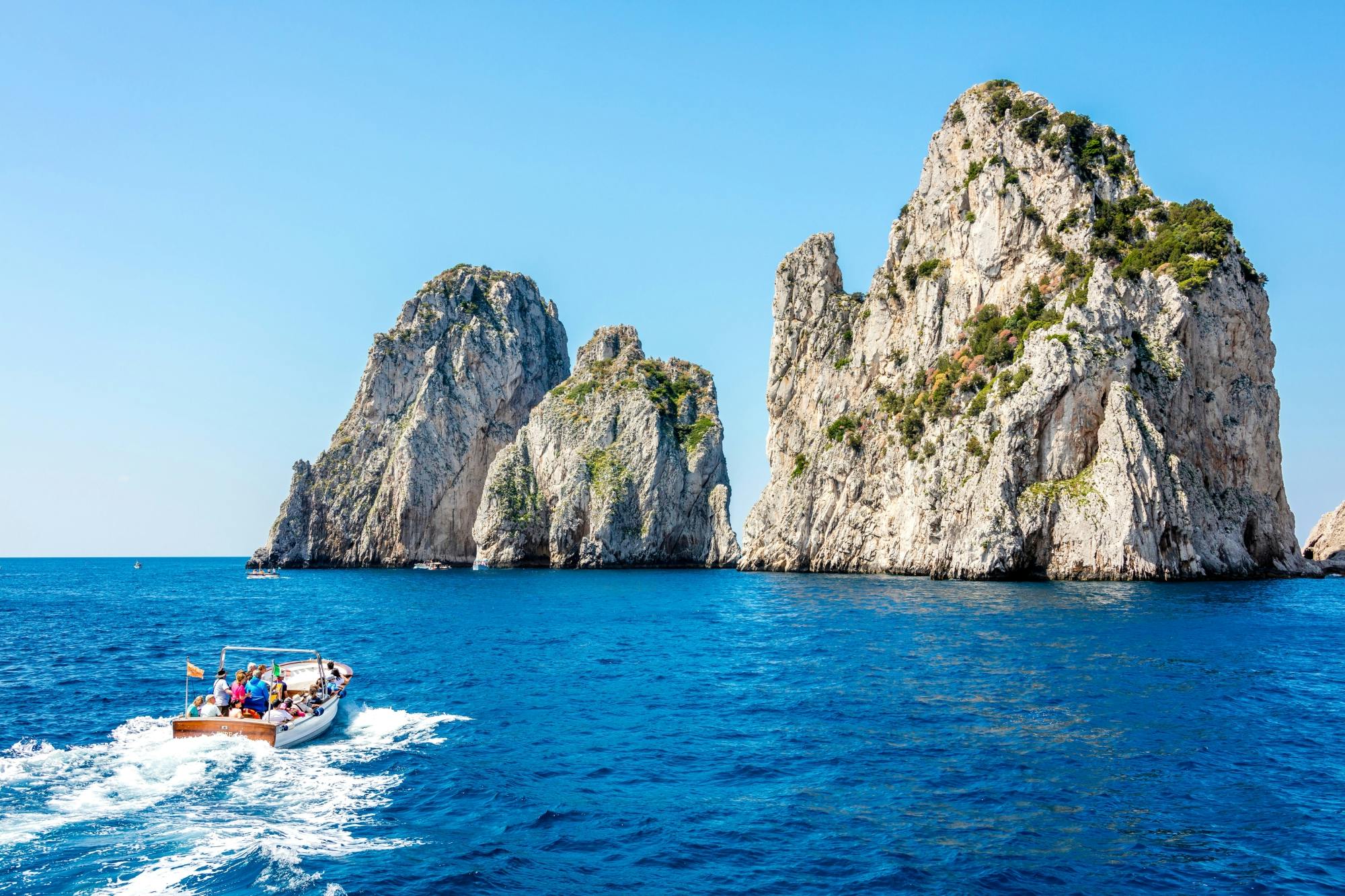 Full-day Capri island Boat tour with lunch