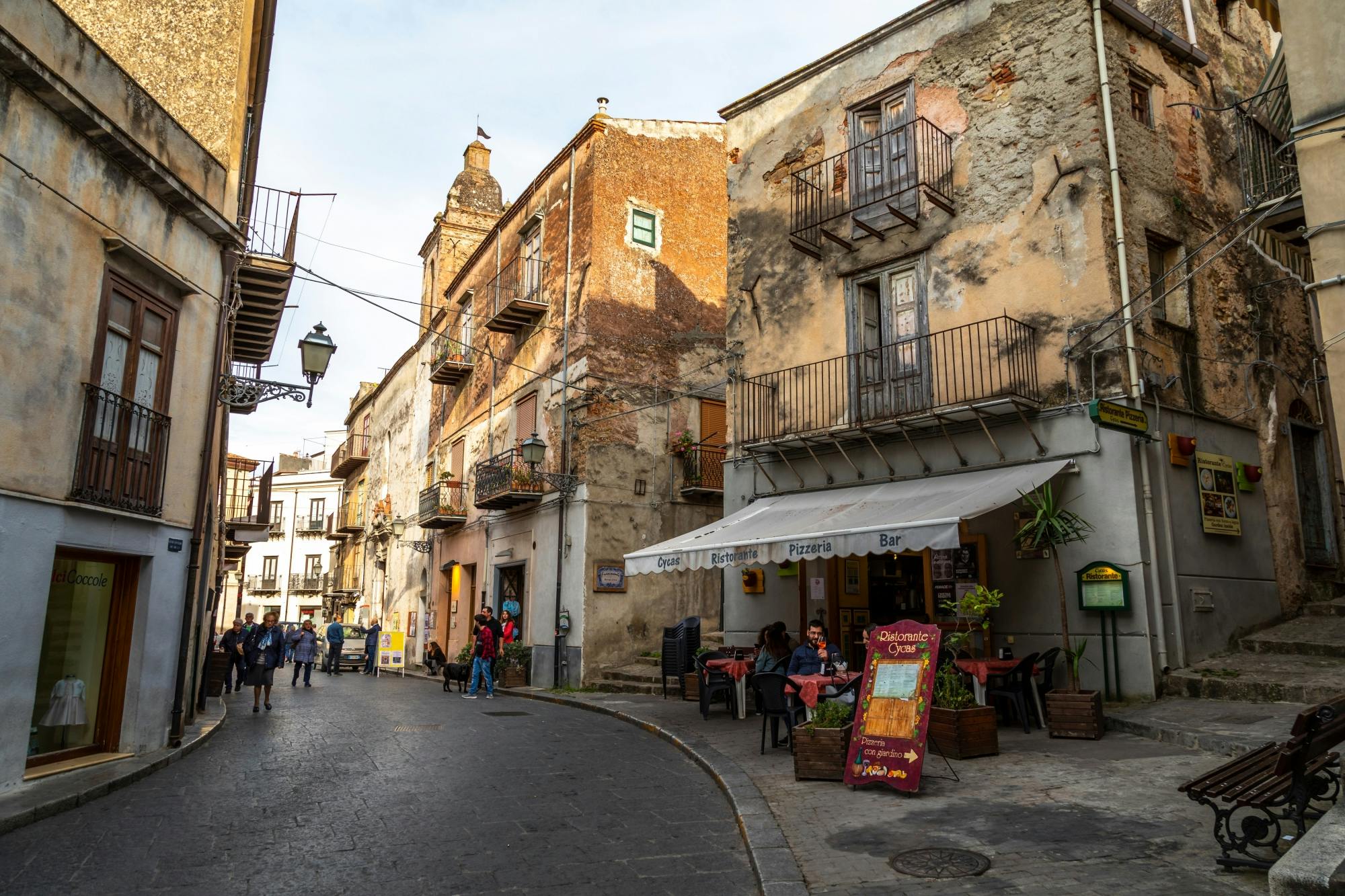 Castelbuono visit and Sicilian dinner in the Madonie Mountains