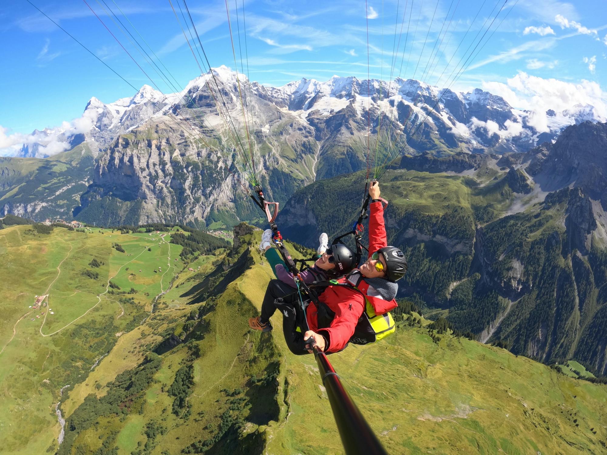 Excursión en parapente biplaza sobre el valle de Mürren Lauterbrunnen