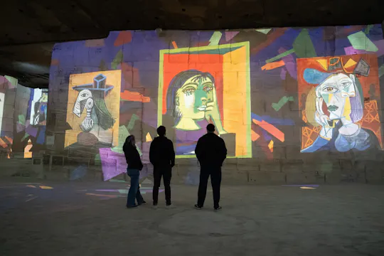 Carrières des Lumières - ein immersives Kunsterlebnis
