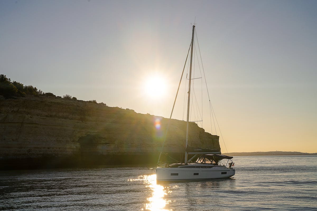 Zonsopgang cruise langs Algarve kust en Benagil Grotten
