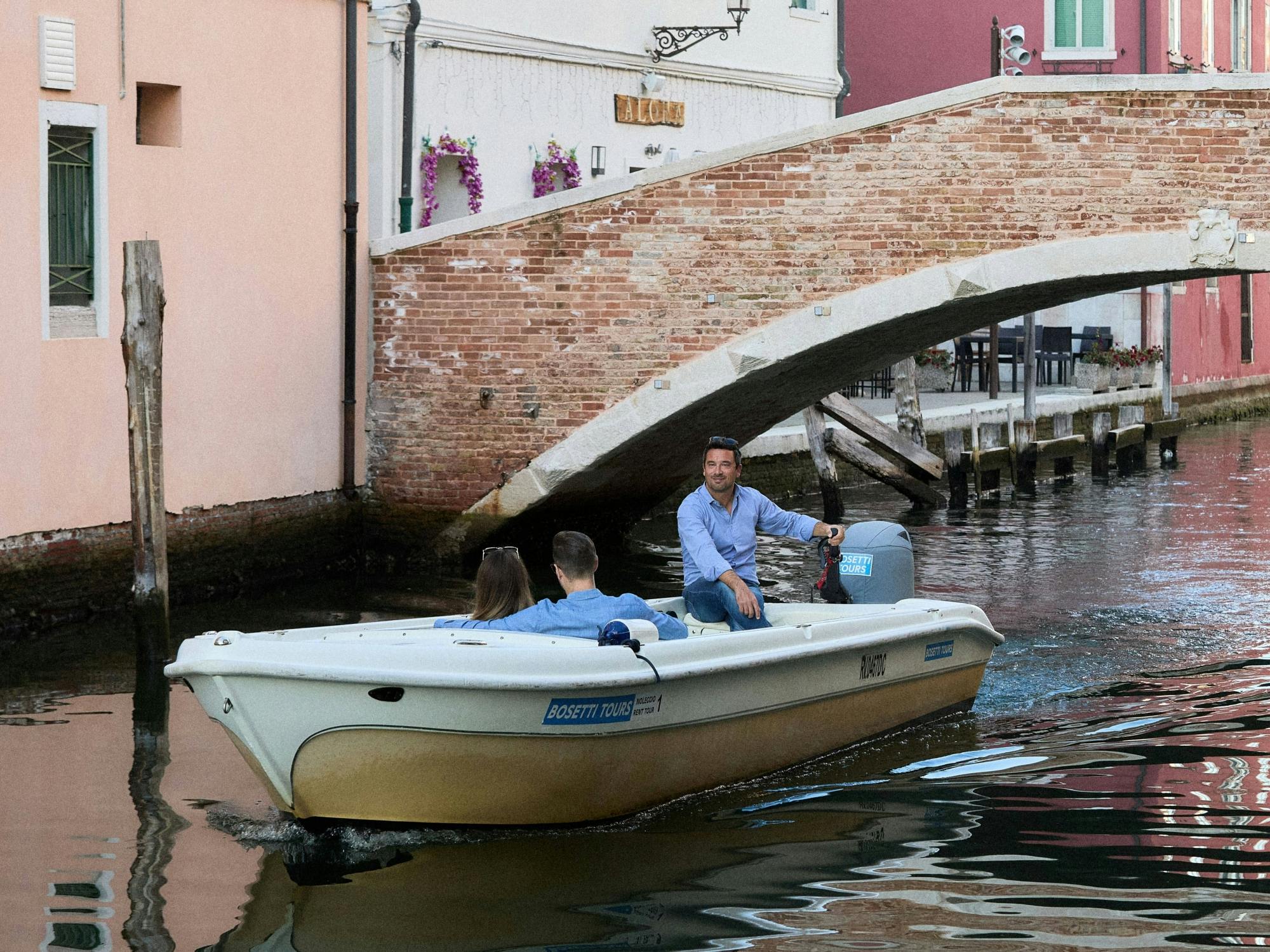 Cruzeiro de barco tradicional em Chioggia