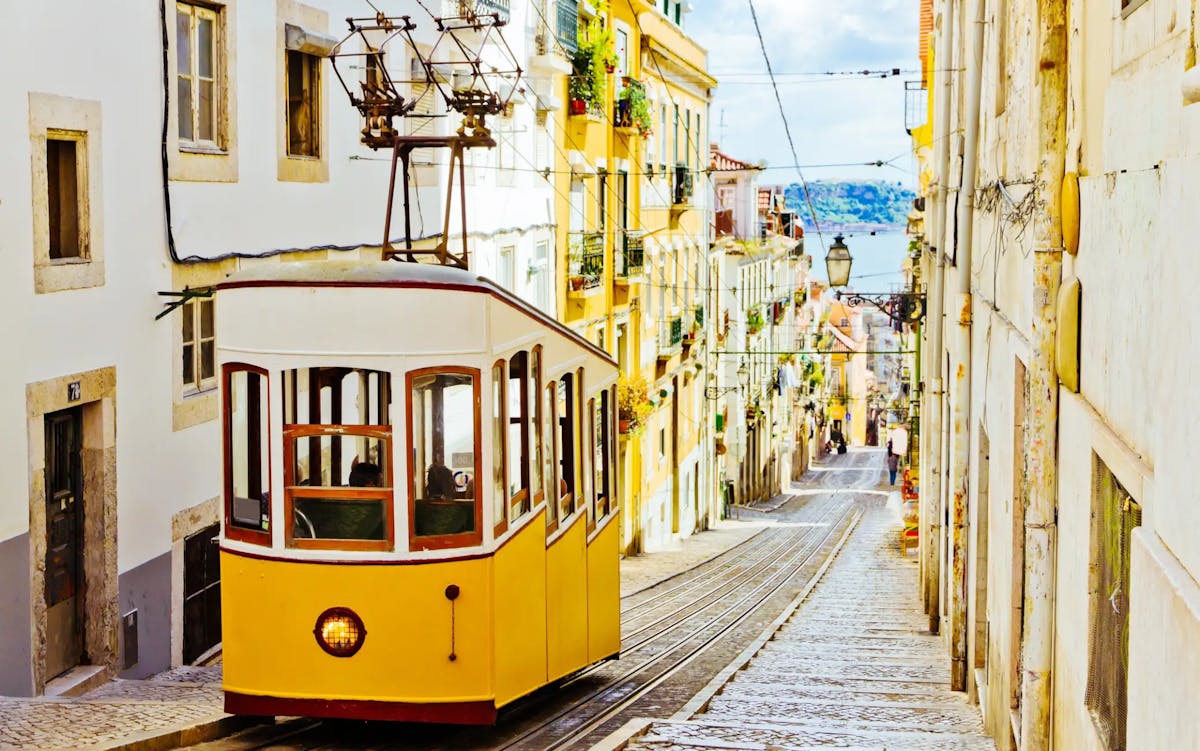 Hele dag naar Lissabon met gids