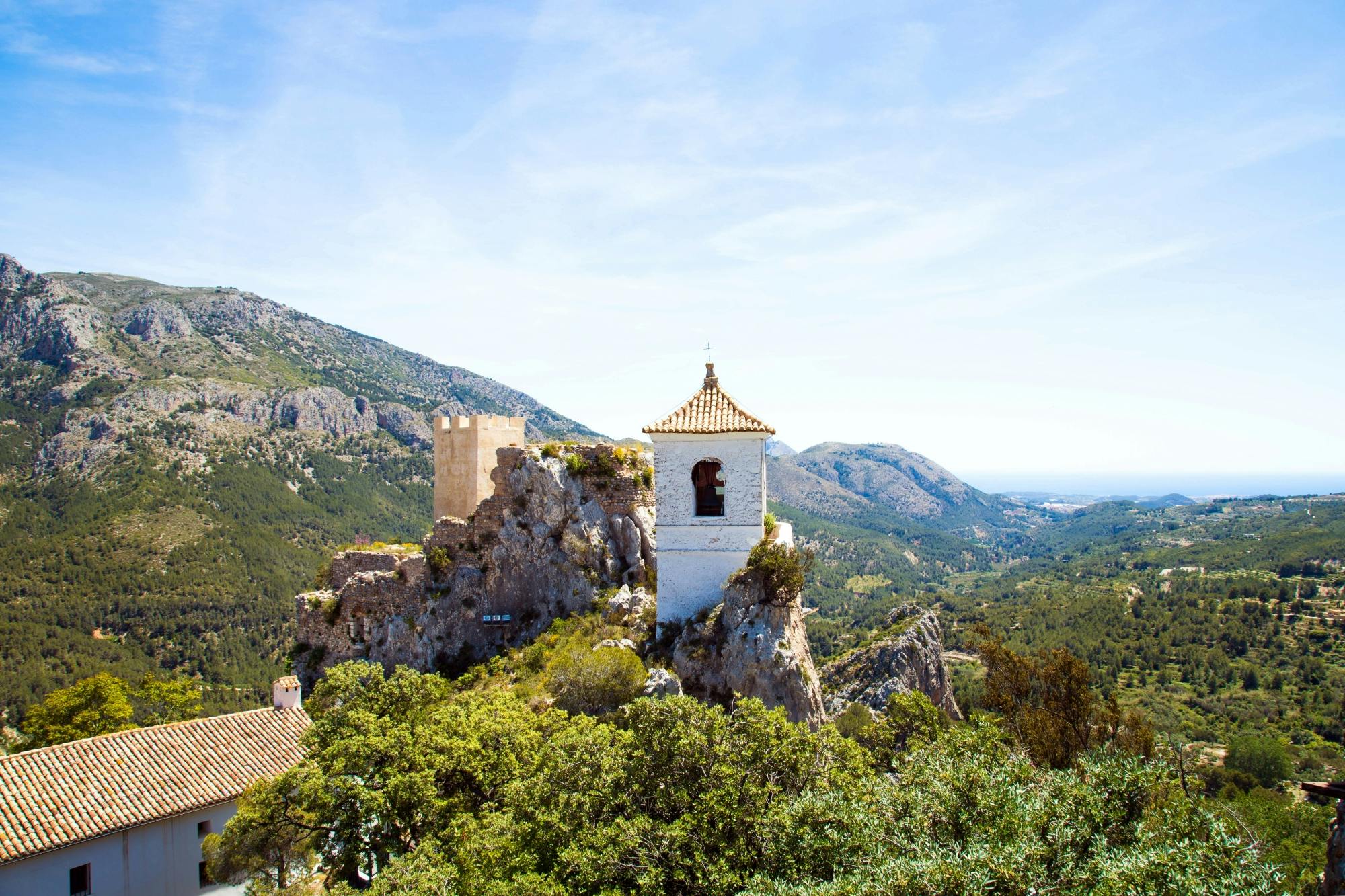 Half-day Guadalest walking tour and Antonio Marco museum ticket