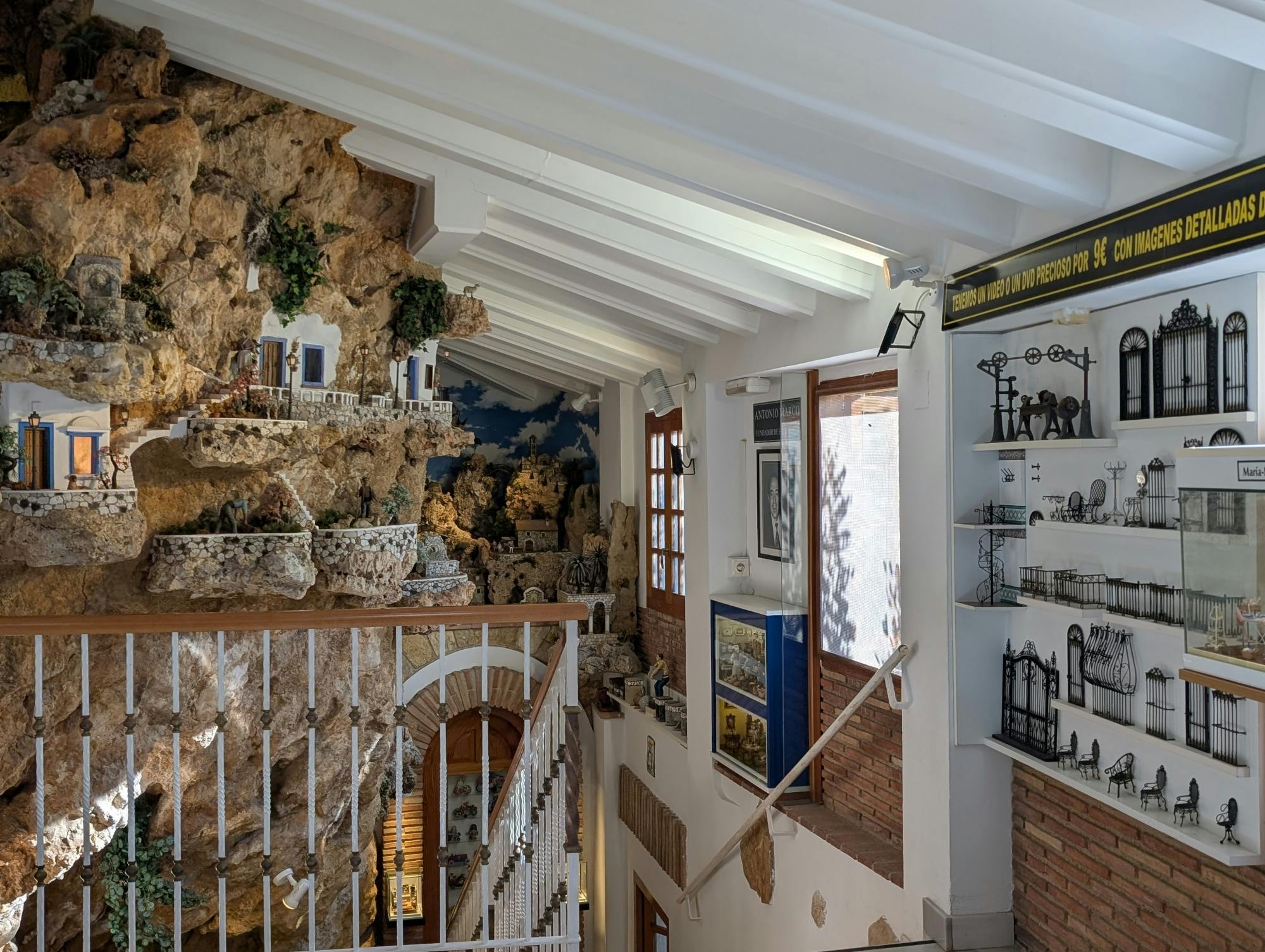 Half-day Guadalest walking tour and Antonio Marco museum ticket