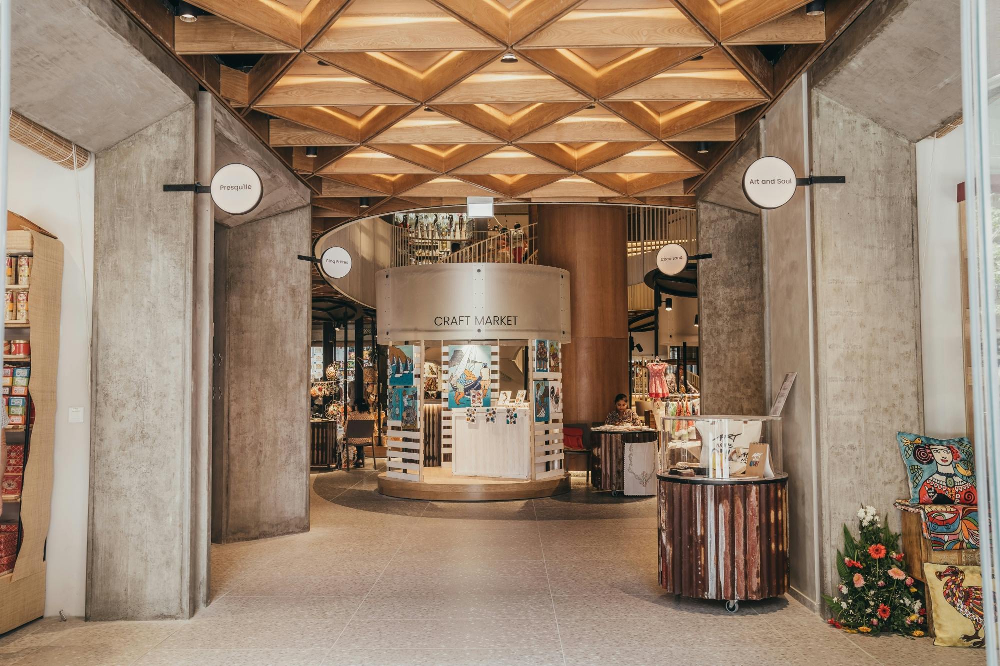 Mauritius local artisans tour with a traditional lunch