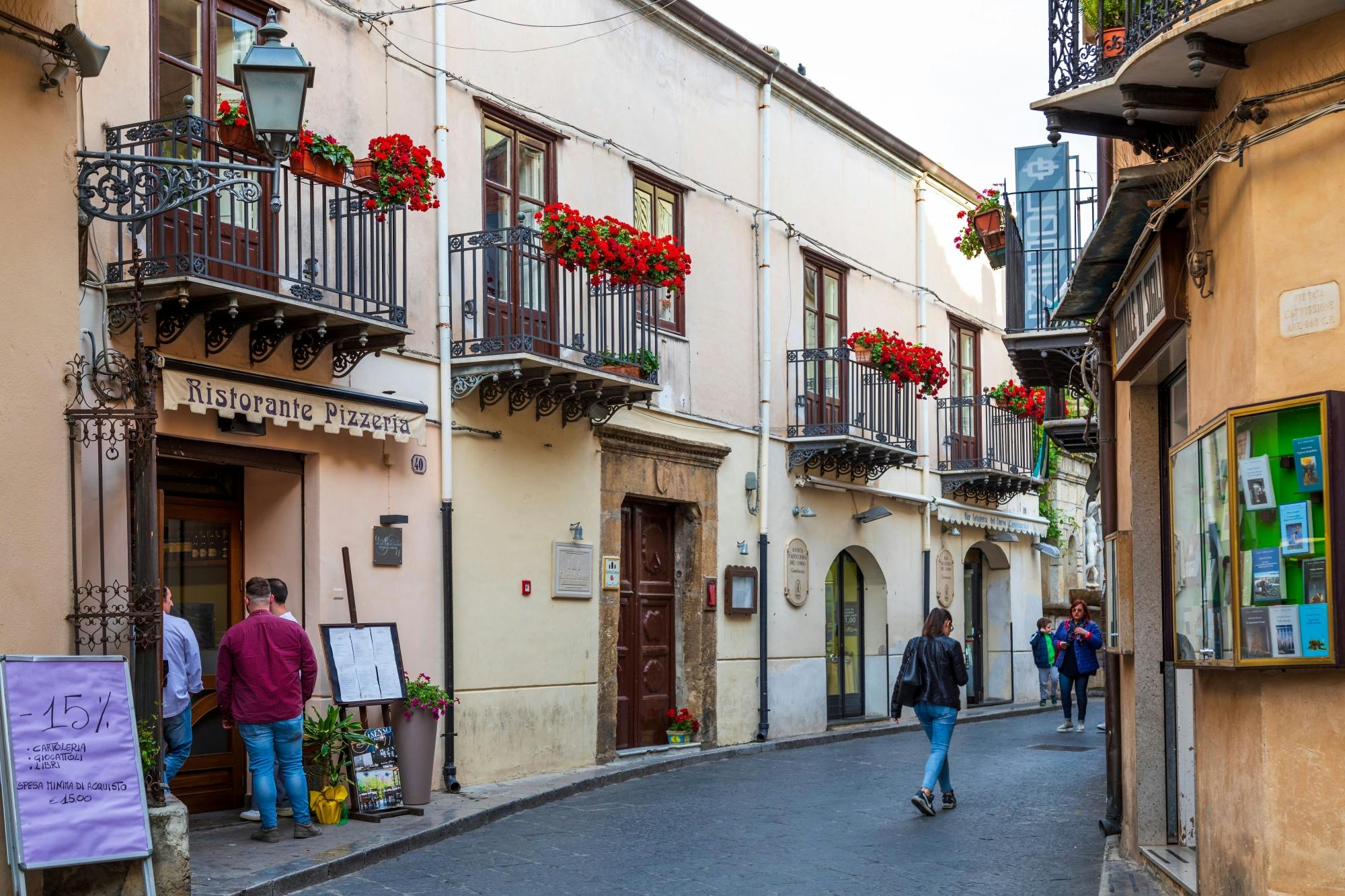 Castelbuono visit and Sicilian dinner in the Madonie Mountains