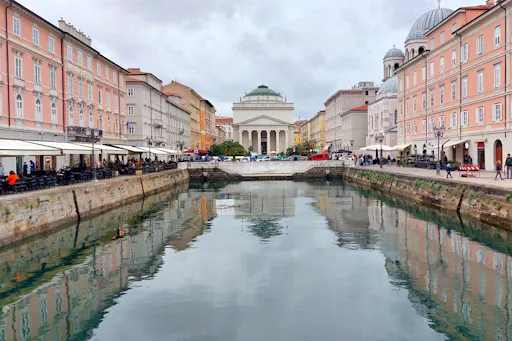 Half-day guided tour of Trieste with panoramic bus tour