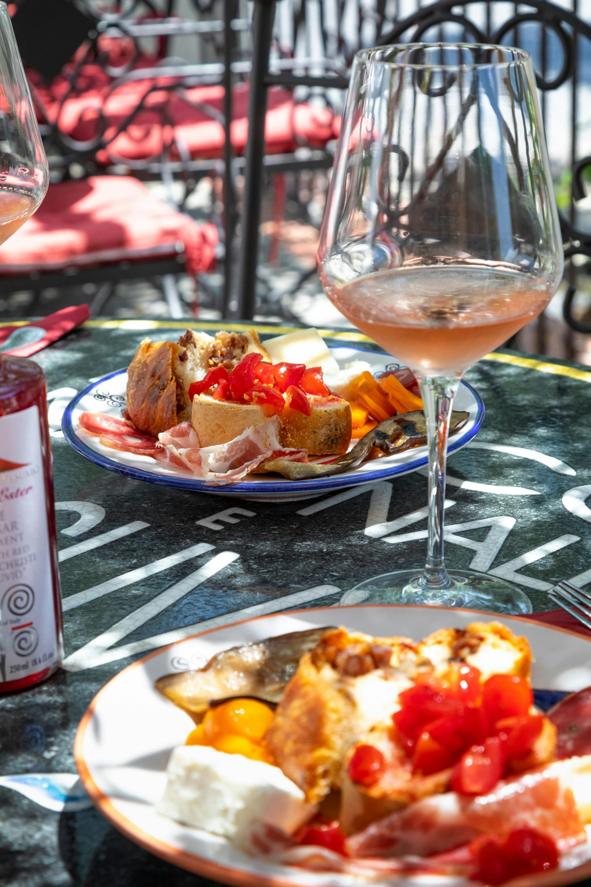 Mount Vesuvius crater tour with authentic lunch at a vineyard