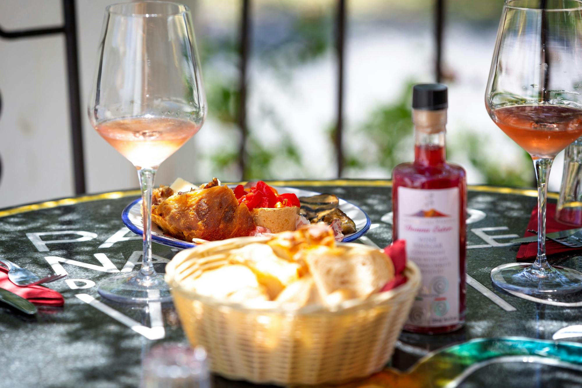 Mount Vesuvius crater tour with authentic lunch at a vineyard