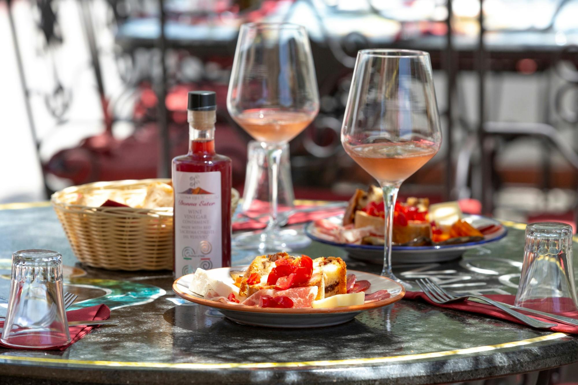 Mount Vesuvius crater tour with authentic lunch at a vineyard