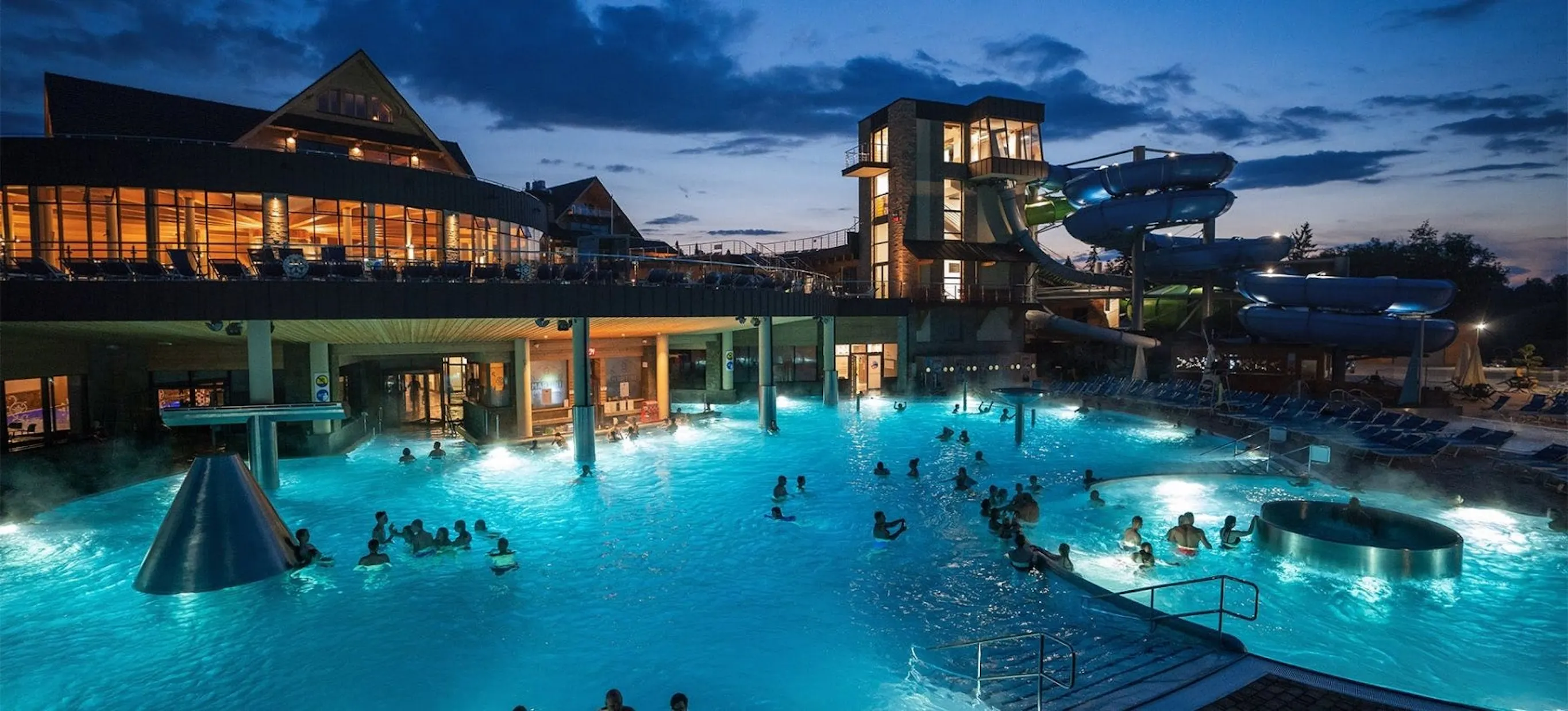Chochołów Thermal Baths – lämpimiä altaita Tatravuorten maisemissa