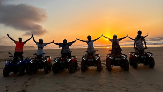 Experiencia en Quad y Sandboard con barbacoa al atardecer
