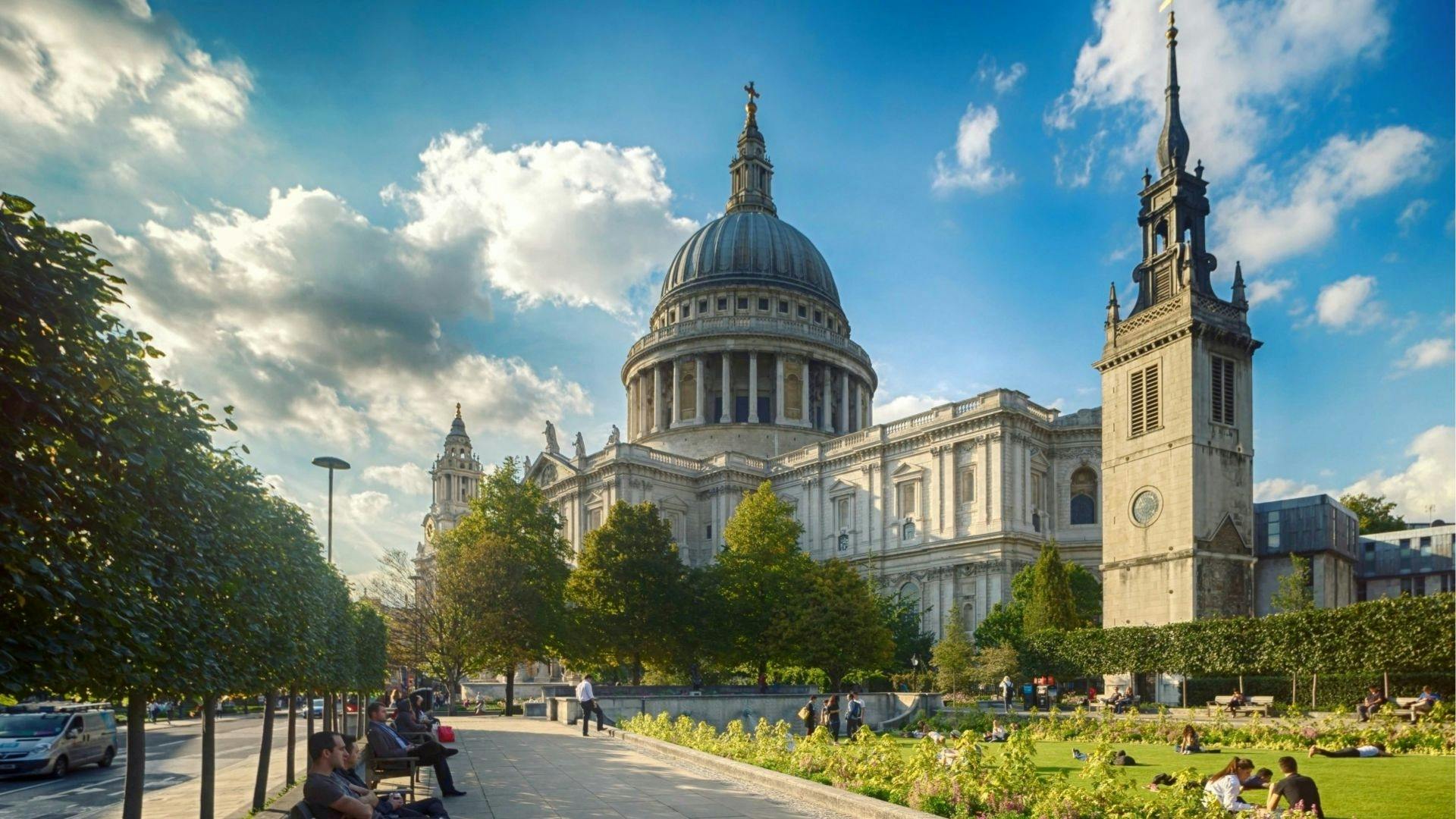 Crown Jewels of London tour with River Cruise