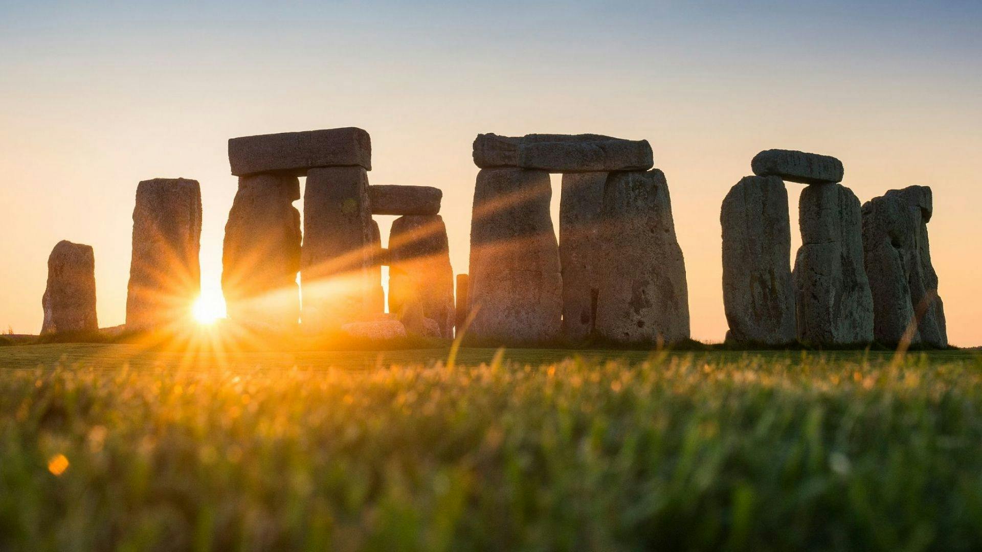 Stonehenge Inner Circle access and Windsor tour