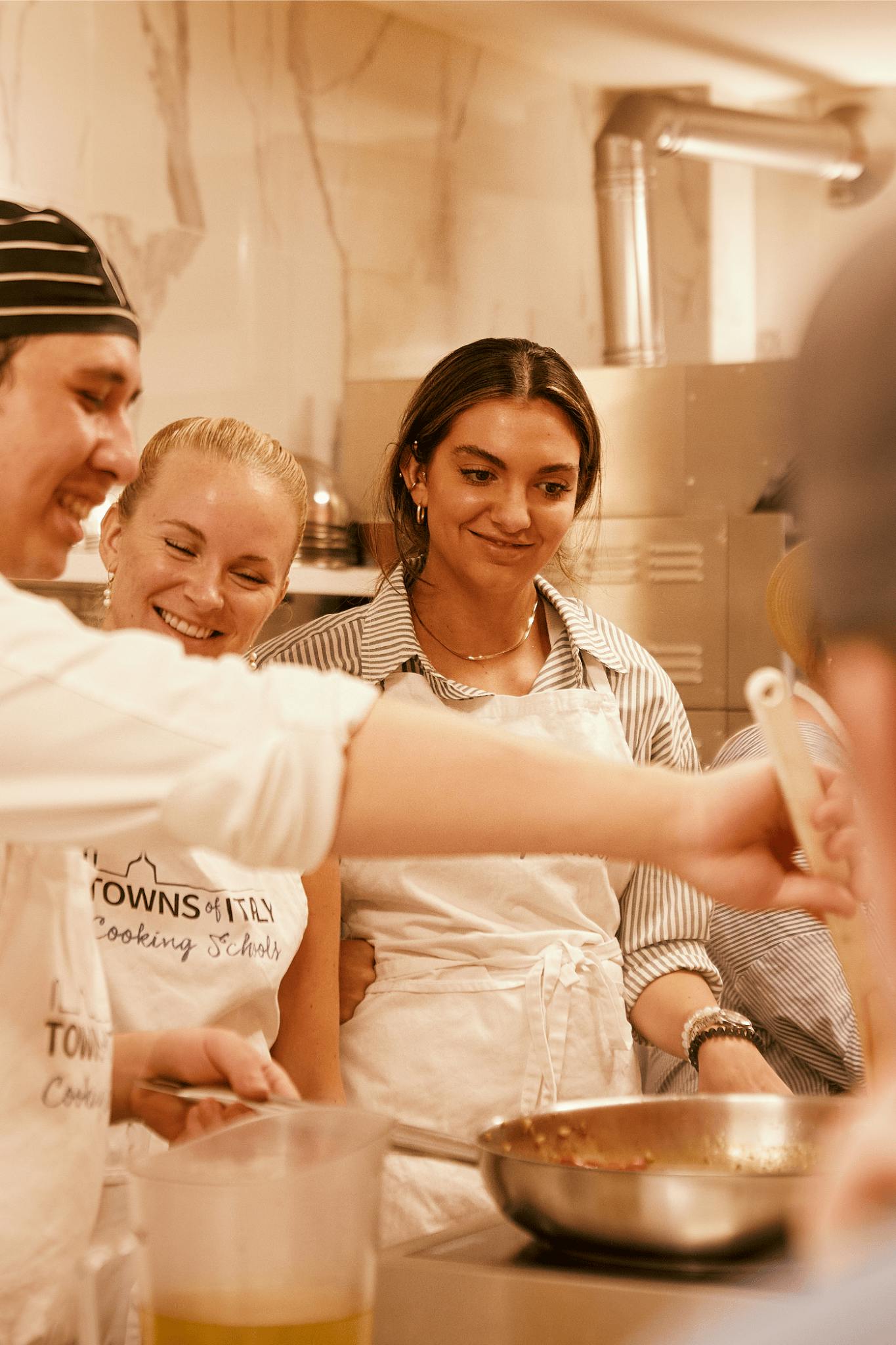 "Wanna be Italiano" cooking class and market tour in Florence