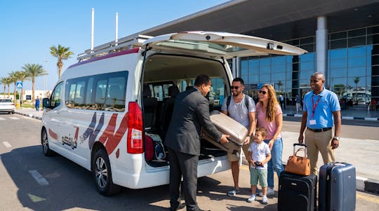 Prywatny transfer z lub na lotnisko w Hurghadzie w obrębie Hurghady, El Gouna, Makadi Bay i Sahl Hashish