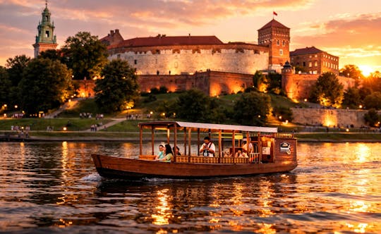Crucero nocturno en góndola de 1 hora por Cracovia