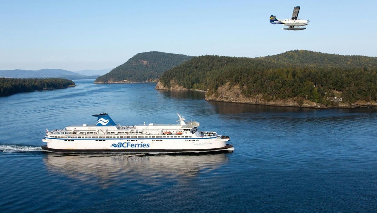 Retourreis van Vancouver naar Victoria met watervliegtuig, veerboot en touringcar