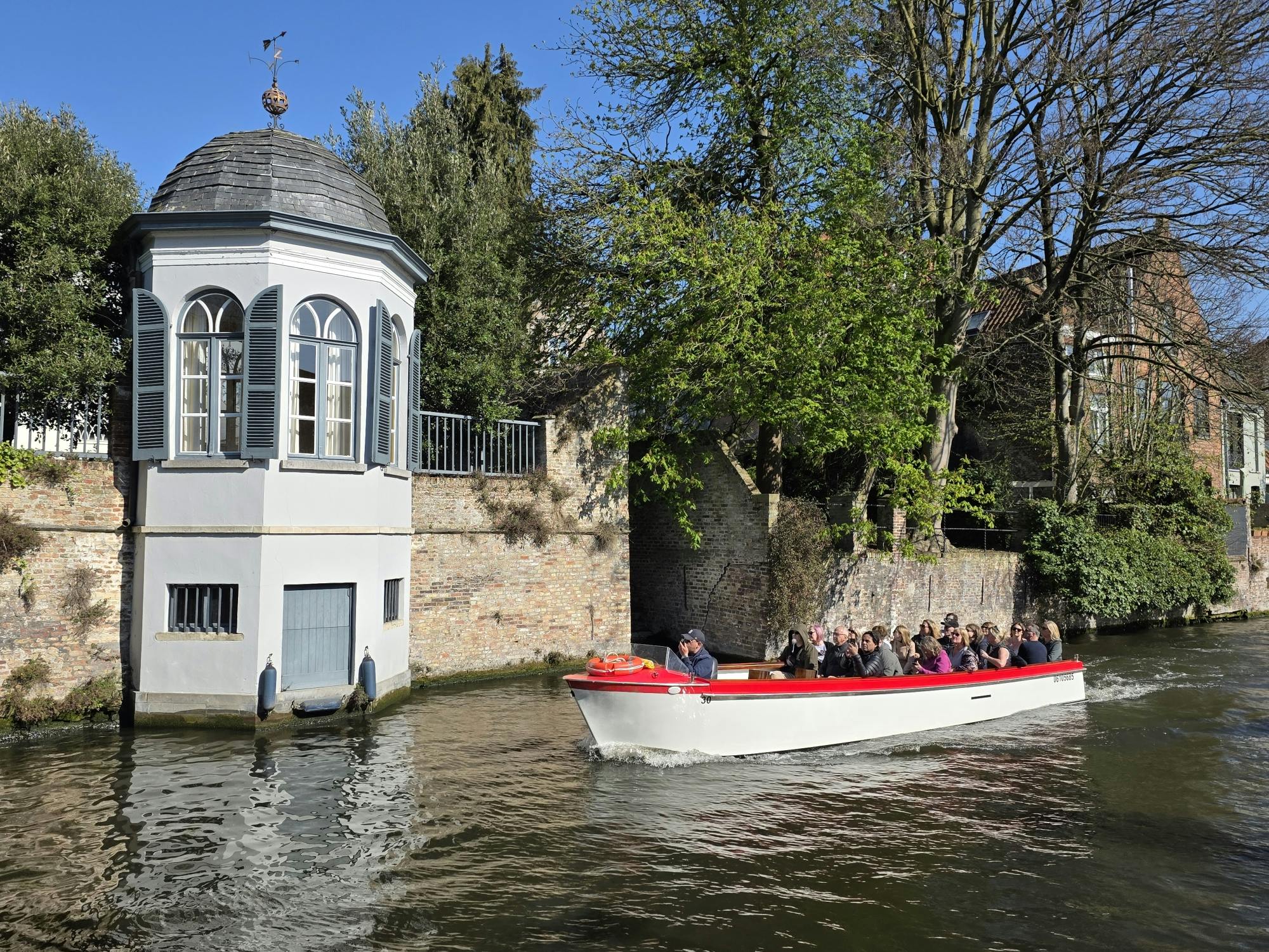 Visite guidée à pied et en bateau à Bruges