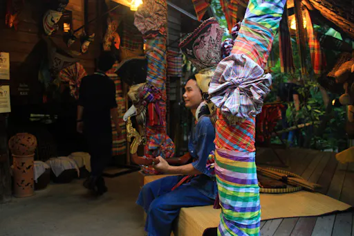 Evening Siam Niramit ticket silver class