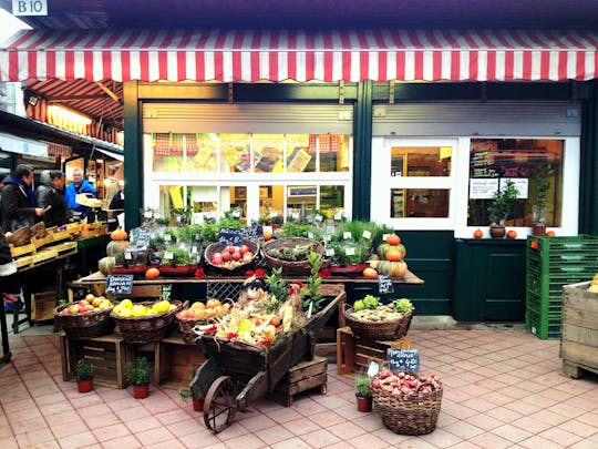 Visita guiada a pé ao Naschmarkt de Viena com degustações