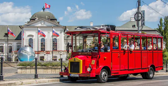 Passeio panorâmico no Presporacik Oldtimer em Bratislava