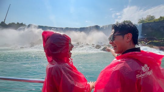 Niagara Falls Canada small-group walking tour with cruise