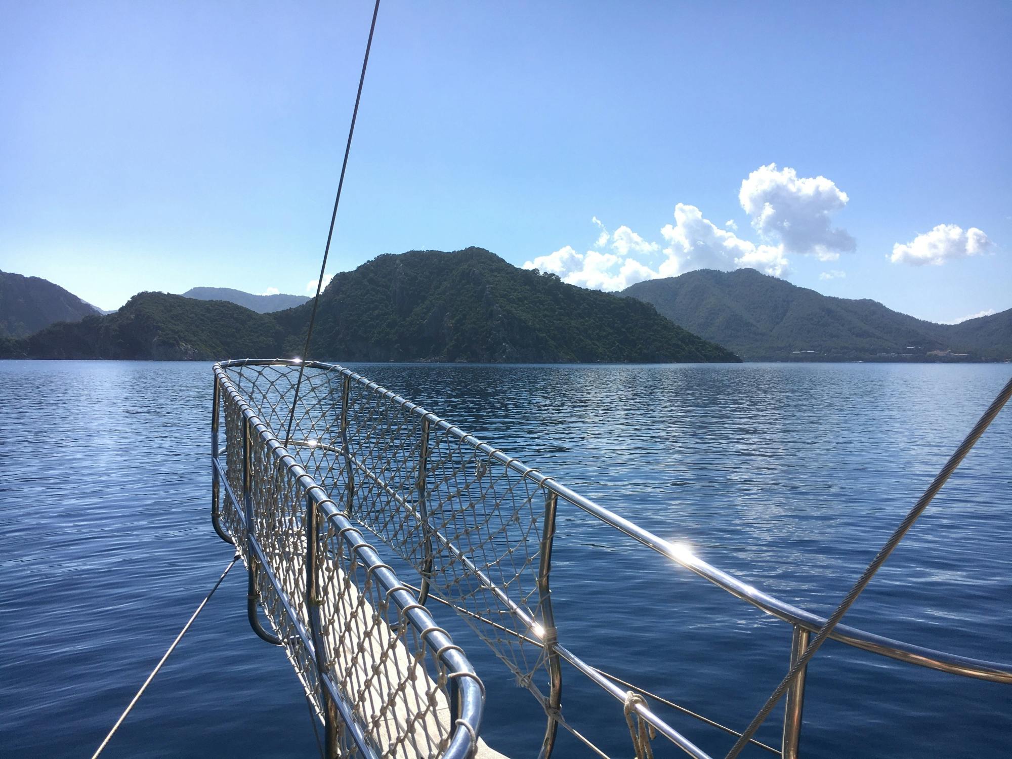 Small-group gulet cruise with lunch and swimming from Turunç