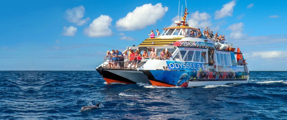 Southern Fuerteventura boat tour with lunch and water activities