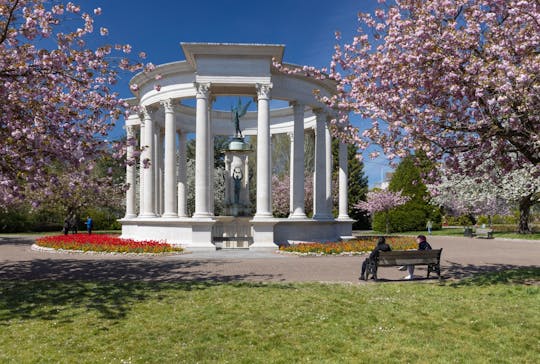 Self-guided audio tour of Cardiff's historic buildings