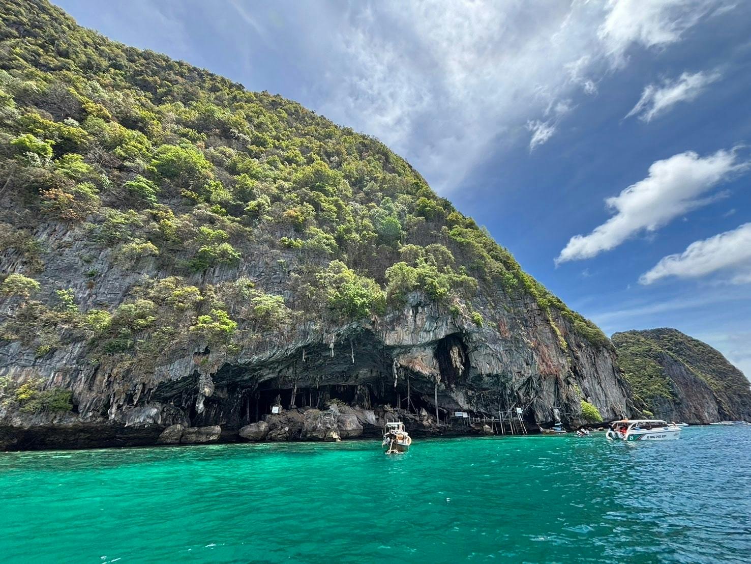 Full-day Phi Phi Islands speedboat tour with buffet lunch