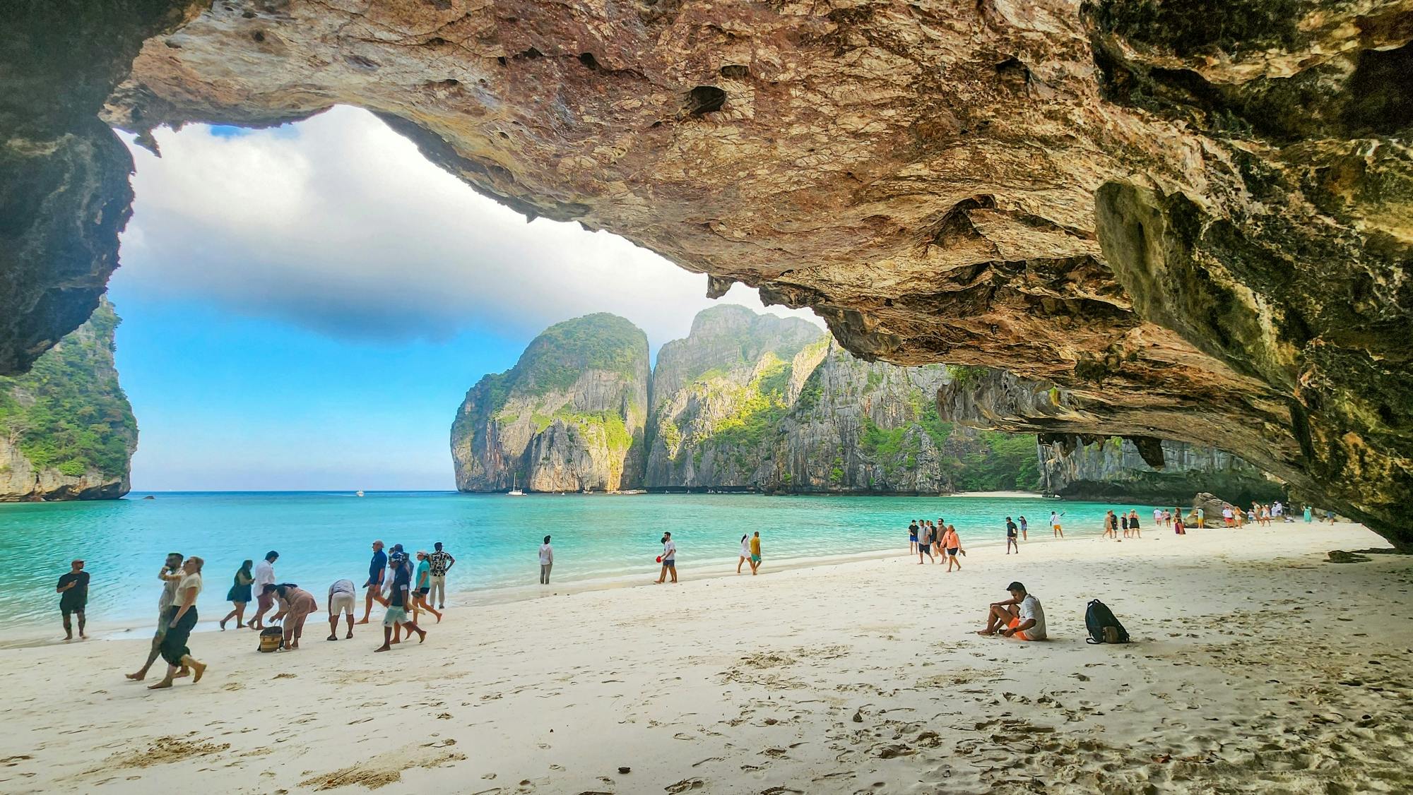 Full-day Phi Phi Islands speedboat tour with buffet lunch