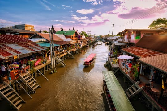 Full-day Amphawa market and firefly boat tour from Bangkok