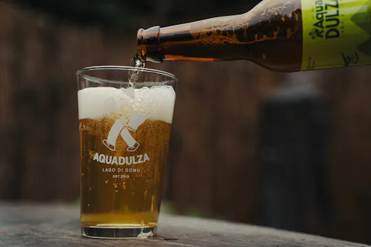 Cata de cerveza artesanal del lago de Como en Tremezzo