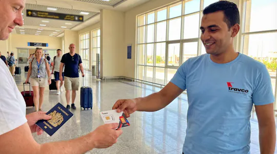Consegna della carta SIM locale all'aeroporto internazionale di Marsa Alam