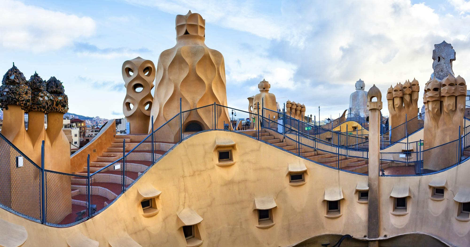 Visita guiada a La Pedrera con entrada preferente sin esperar cola