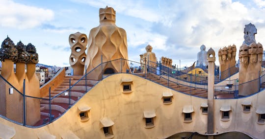 Visita guiada a La Pedrera con entrada preferente sin esperar cola