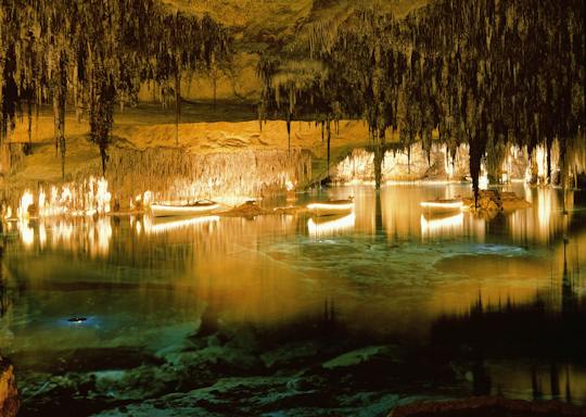 Visite guidée des grottes de Drach et de Hams avec la fabrique de perles de Majorica