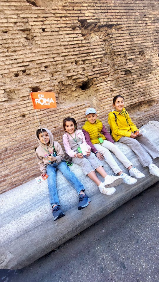 Engaging family tour of the Colosseum and Roman Forum