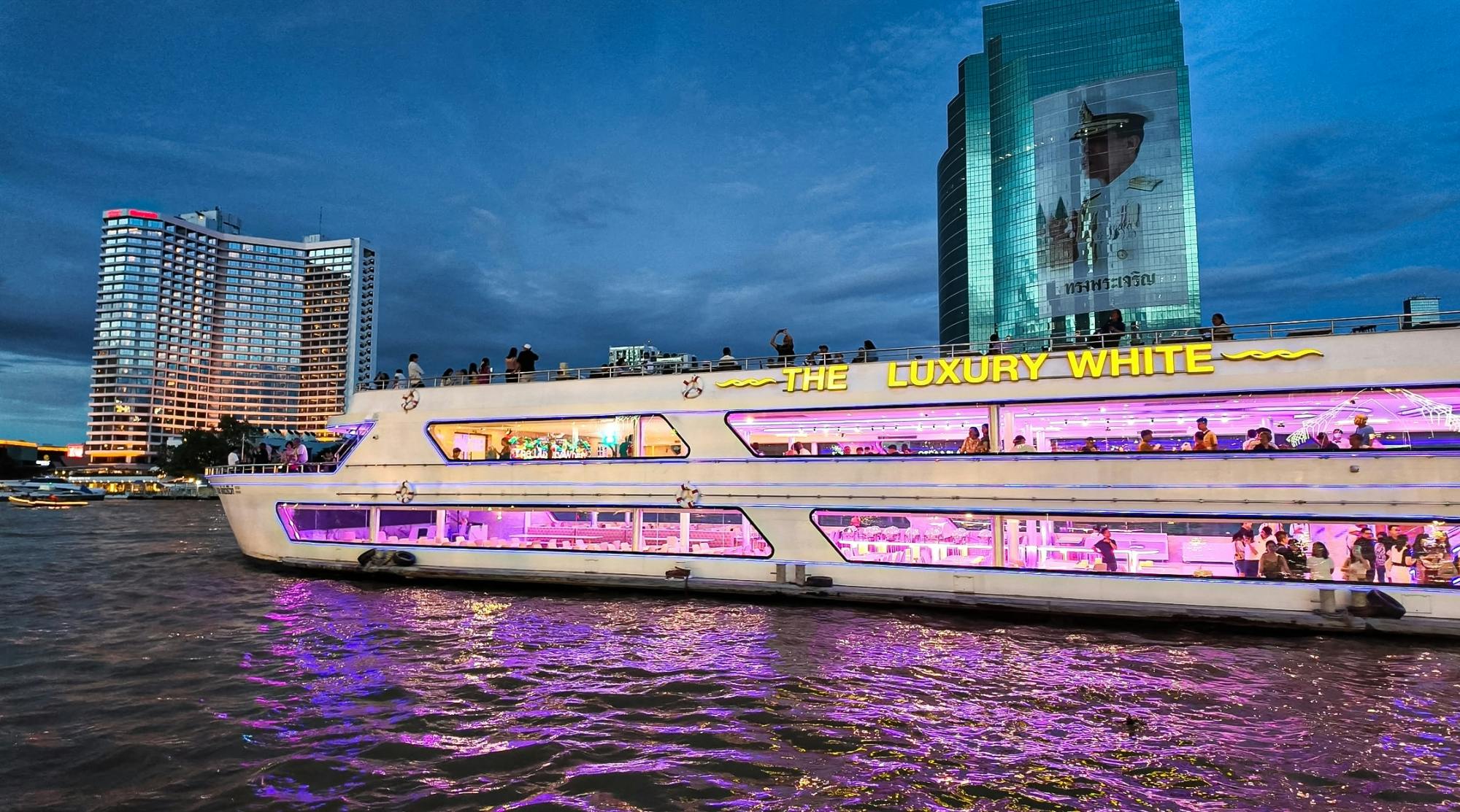 Dinner cruise on Bangkok’s Chao Phraya River