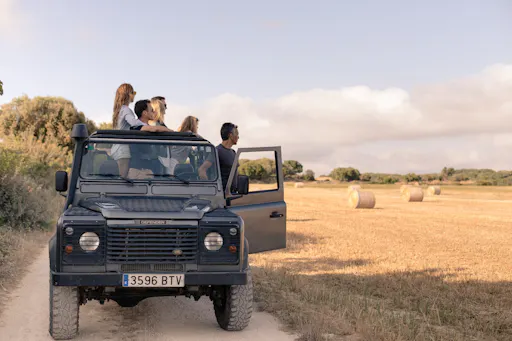 Premium Menorca island discovery tour with lunch and transfers