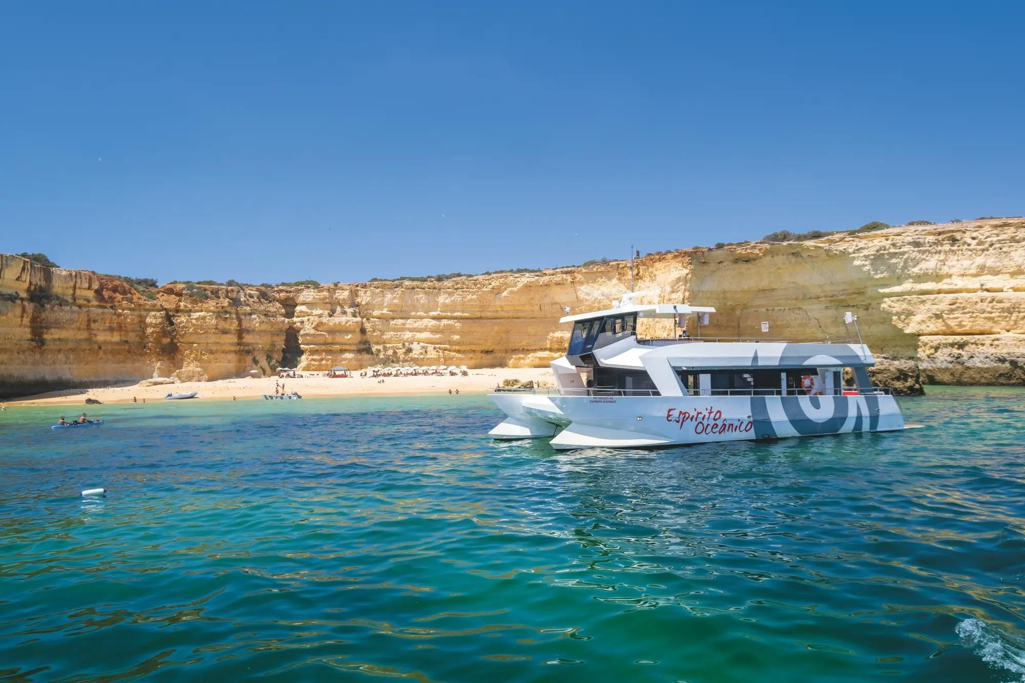 Albufeira morning cruise with brunch and Benagil caves