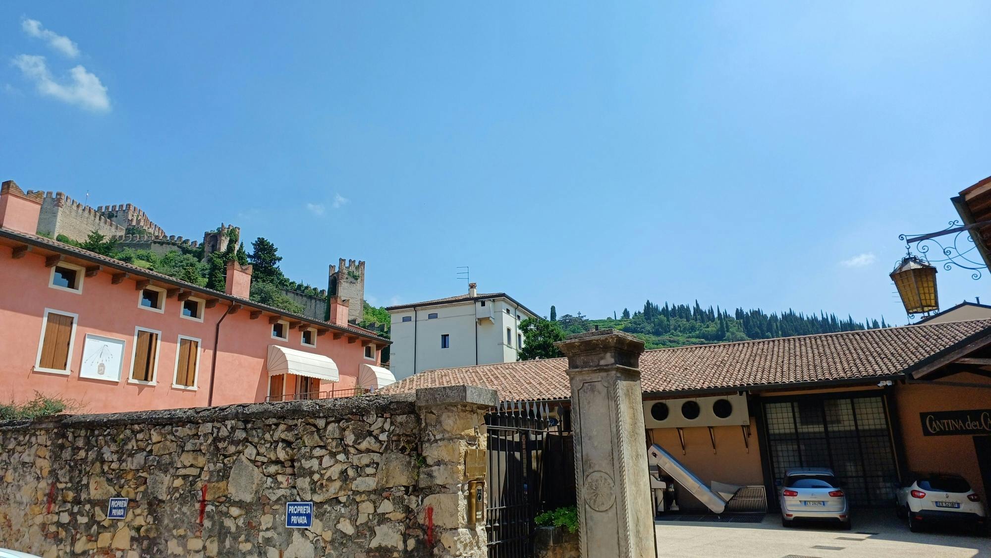 Classic Italian wine-tasting tour of Soave and Valpolicella